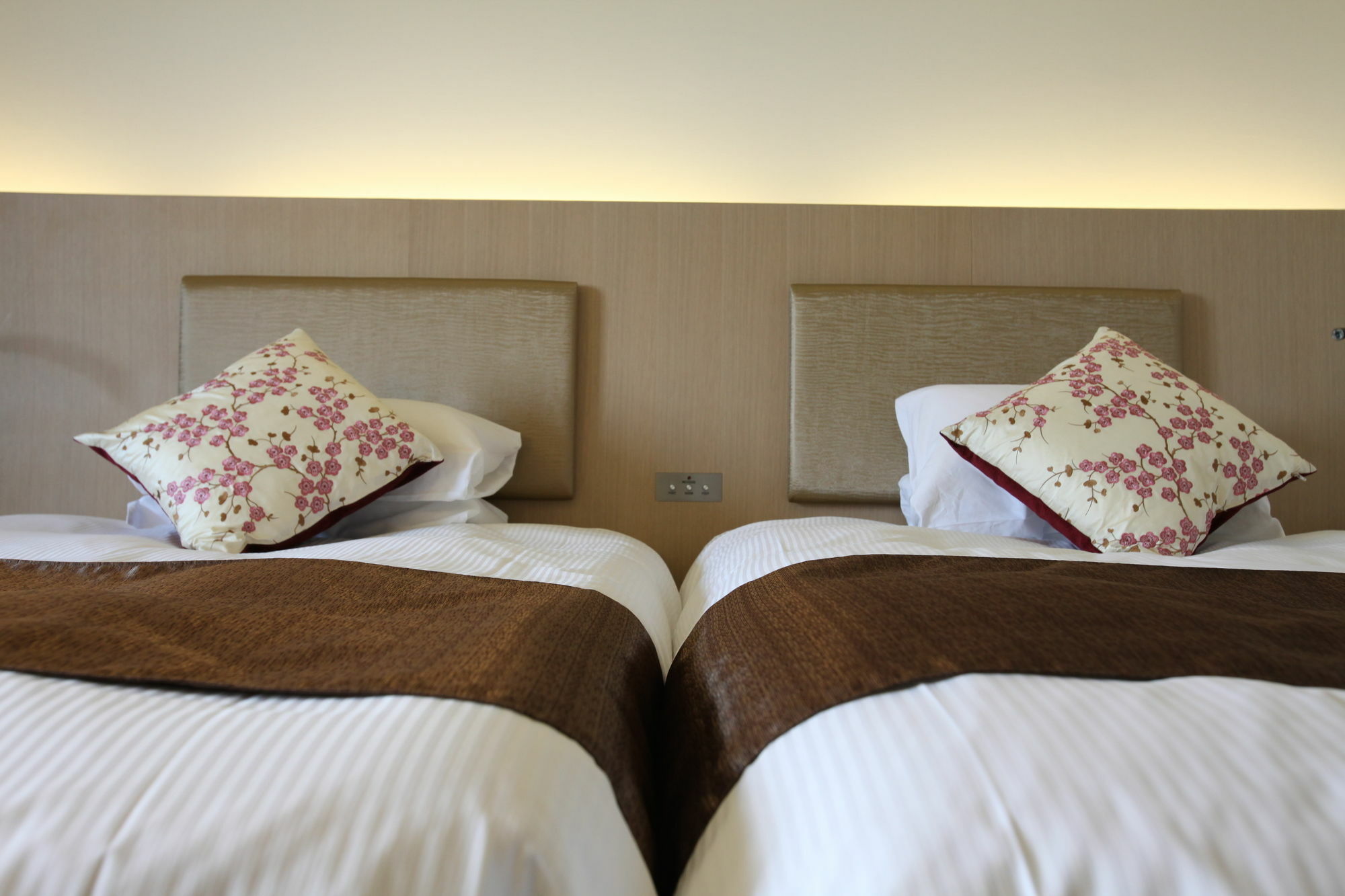 Kkr Hotel Osaka Exterior foto